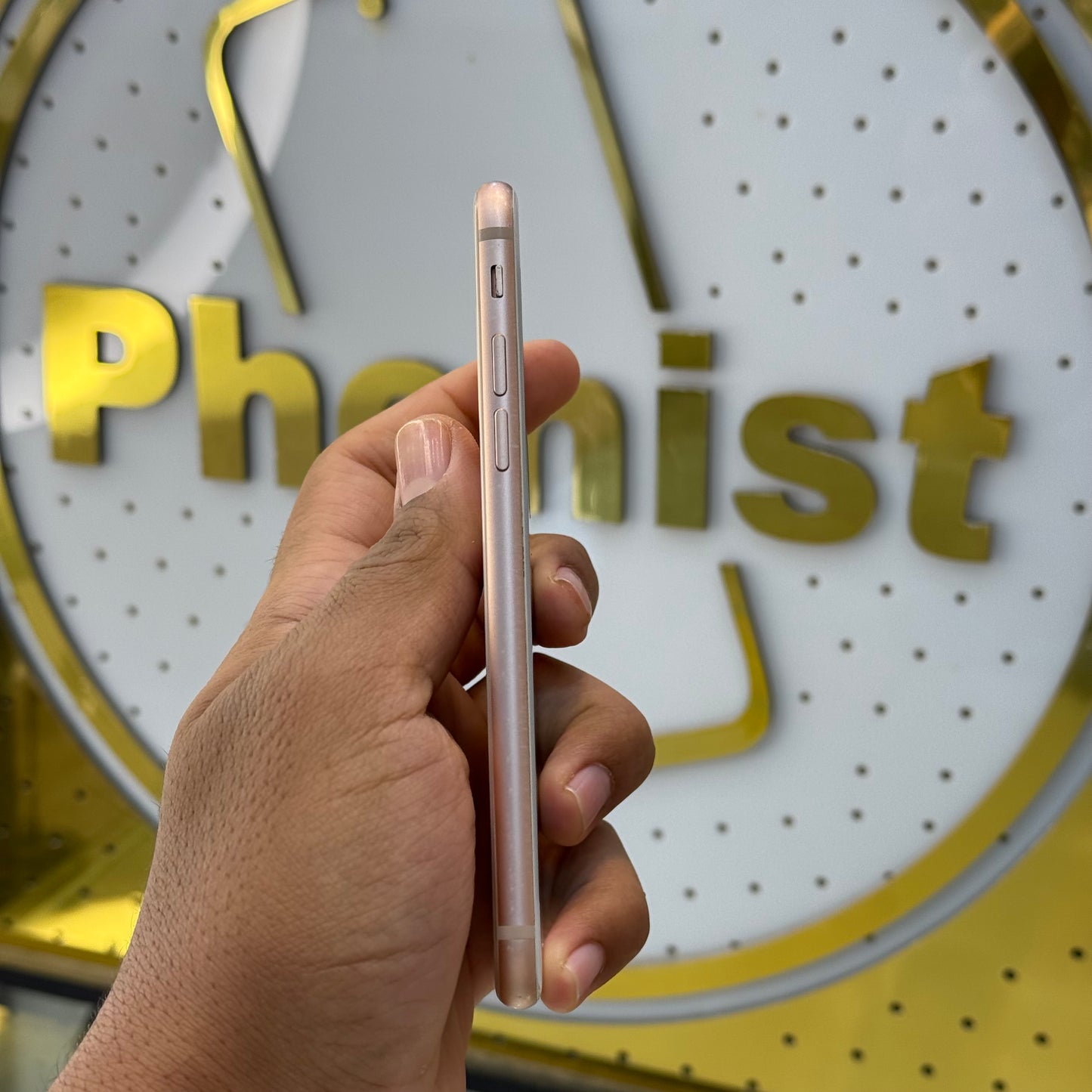 IPHONE 8